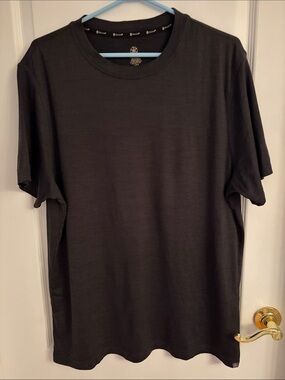GAIAM Men’s Black Short Sleeve Crewneck Tee